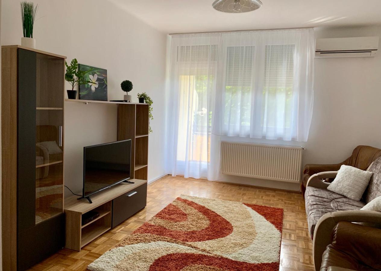 Anita Apartman ハイデゥソボスロー エクステリア 写真